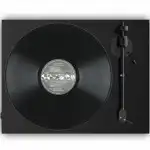 Виниловый проигрыватель Pro-Ject Е1 High Gloss ОМ5е UNI EAN:9120122291801