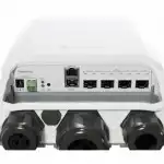 Коммутатор Mikrotik CRS305-1G-4S+OUT (1000 Base-T (1000 мбит/с), 4 SFP порта)