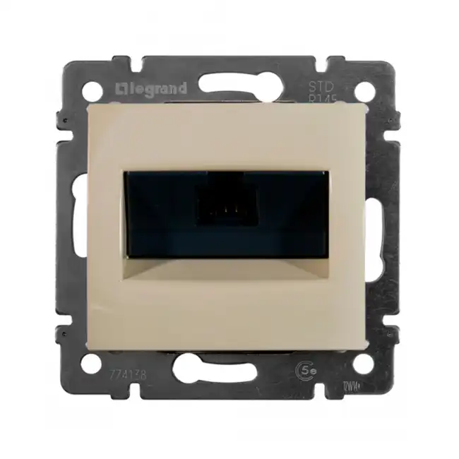 Сетевая розетка Legrand Розетка Valena 1хRJ45, слоновая кость UTP 695624
