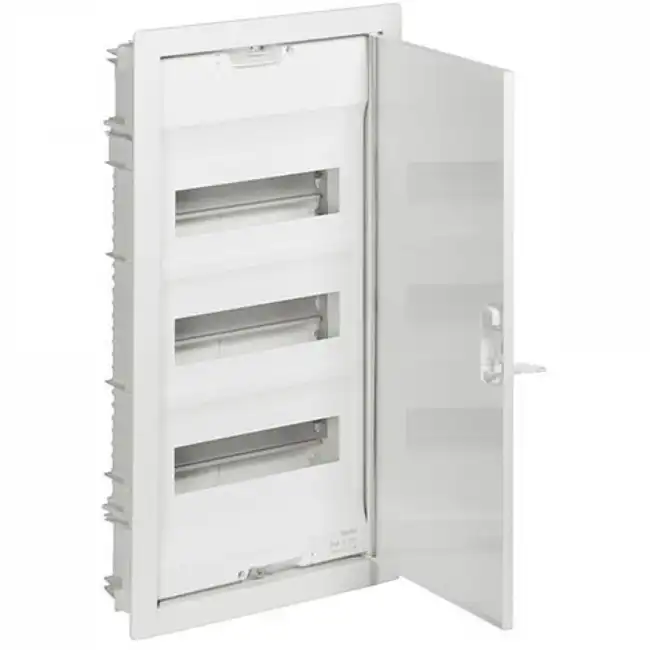 Серверный шкаф Legrand Nedbox Щит встраиваемый 001433