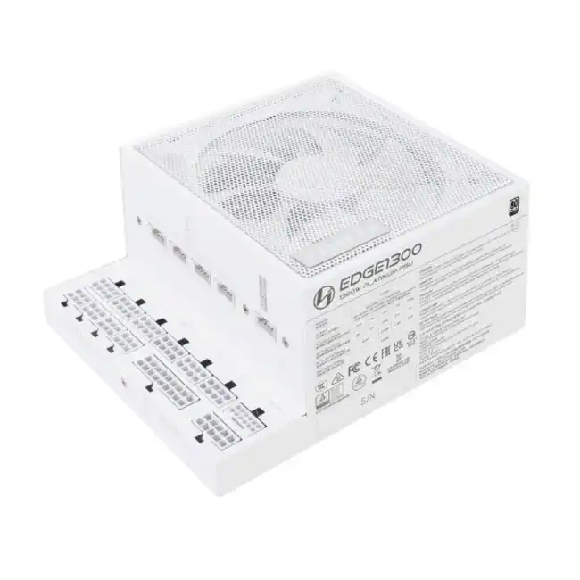 Блок питания Lian Li EG1300 White EG1300 WHITE (1300 Вт)