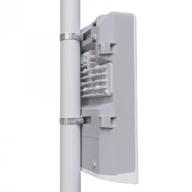 Коммутатор Mikrotik 318-16P-2S+OUT CRS318-16P-2S+OUT (1000 Base-TX (1000 мбит/с), 2 SFP порта)