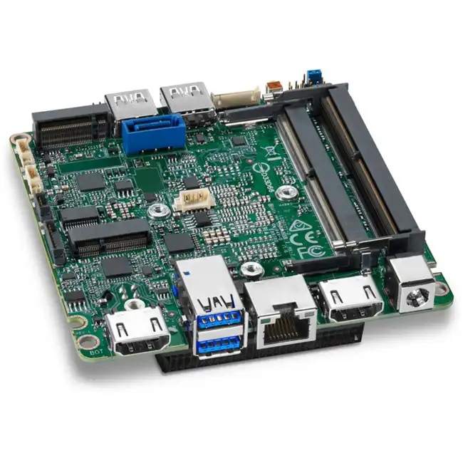 Платформа для ПК Intel BLKNUC7i7DNBE