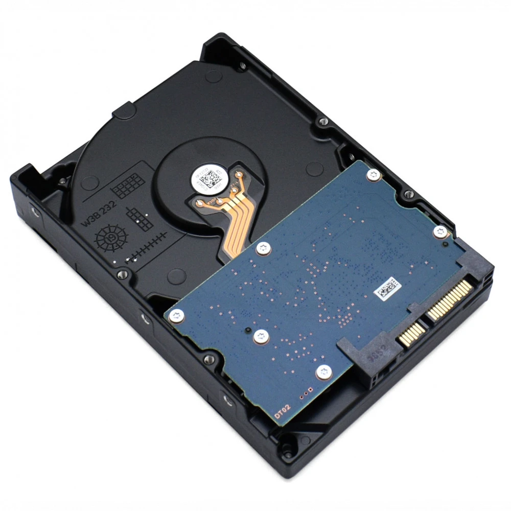 Жесткий диск Toshiba P300 HDWD240UZSVA HDD (классические), 4 ТБ, 3.5 дюйма, SATA