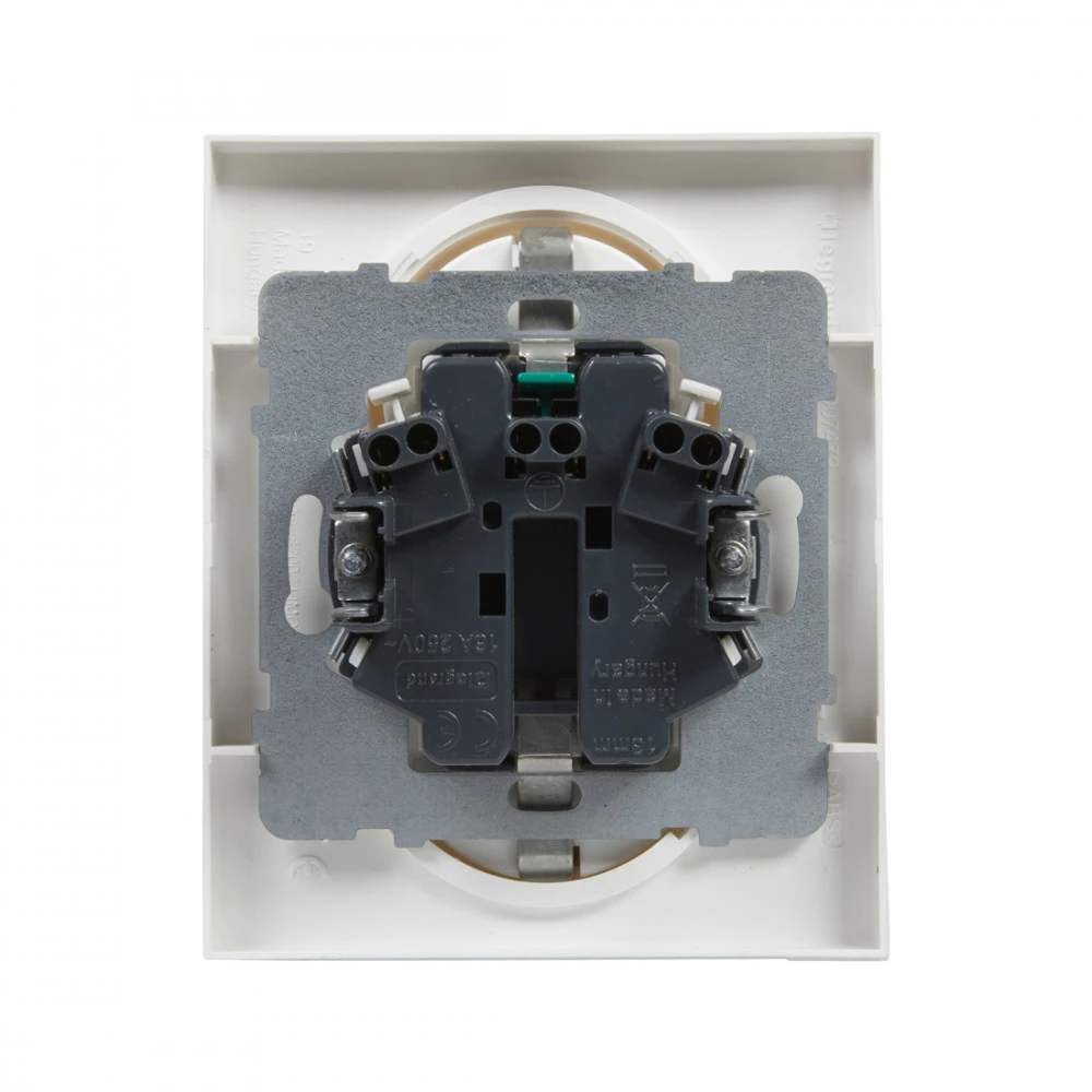Розетка Legrand Suno 721126