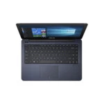 Ноутбук Asus VivoBook F402WA-GA019T 90NB0HC3-M02680 (14 ", HD 1366x768 (16:9), E2, 4 Гб, 64 ГБ, AMD Radeon R2, Windows 10 Home)