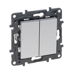 Legrand Выключатель двухклавишный Niloe Step 10А авт.клеммы Алюминий 863305