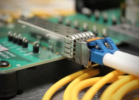 NVIDIA и Cisco представили USFP: новый сетевой интерфейс до 12,8 Тбит/с для ИИ-дата-центров