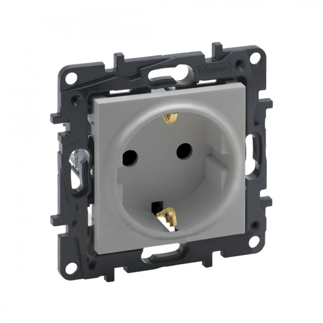 Розетка Legrand Розетка 2К+З Niloe Step 16А 250 В винт. клеммы Алюминий 863321
