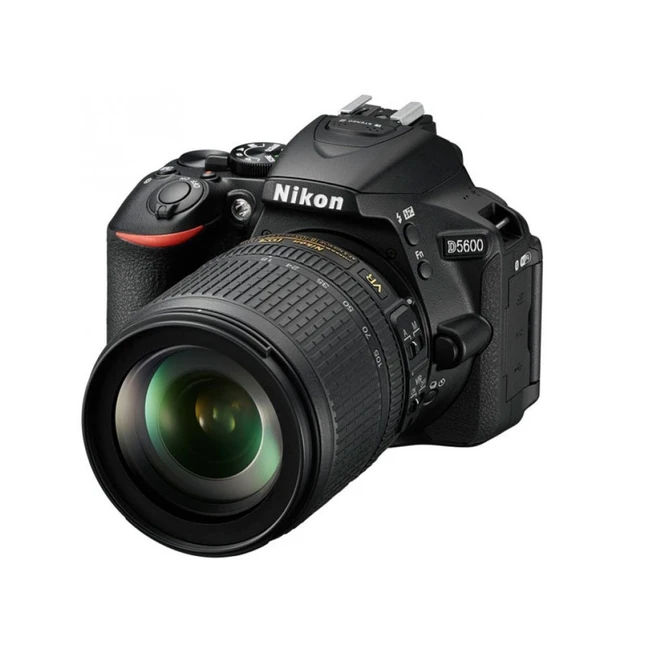 Фотоаппарат Nikon D5600 Kit 18-105VR