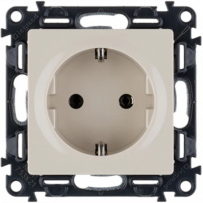 Розетка Legrand Valena Life 753521
