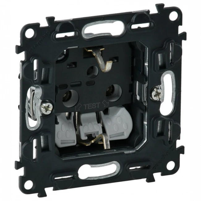 Розетка Legrand Valena In’Matic 753021