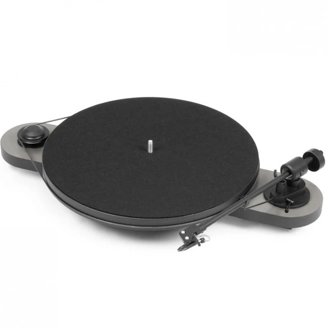 Виниловый проигрыватель Pro-Ject Elemental Silver/Black OM5e